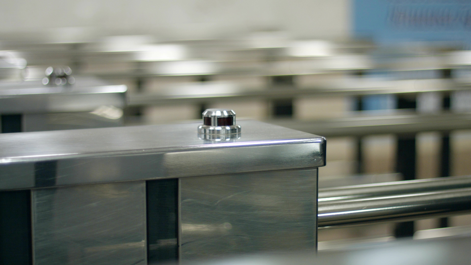 Turnike Entegreli Hijyen Bariyerleri Üretim Alanlarına Güvenli Geçişi Nasıl Garanti Altına Alır?